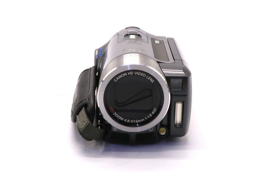 Видеокамера Canon HF100 в упаковке