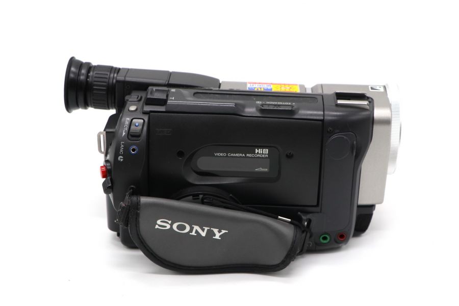 Видеокамера Sony CCD-TR3200E