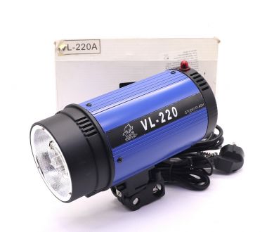 Студийная вспышка Grifon VL-220A в упаковке