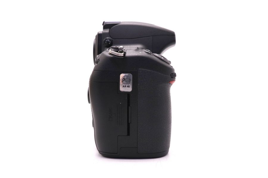 Nikon D700 body в упаковке (пробег 1930 кадров)