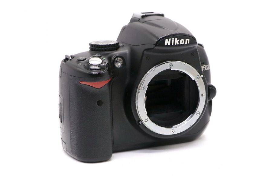 Nikon D5000 body неисправен