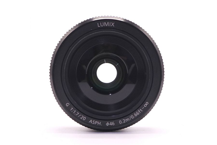 Panasonic Lumix G 20mm f/1.7 ASPH. в упаковке