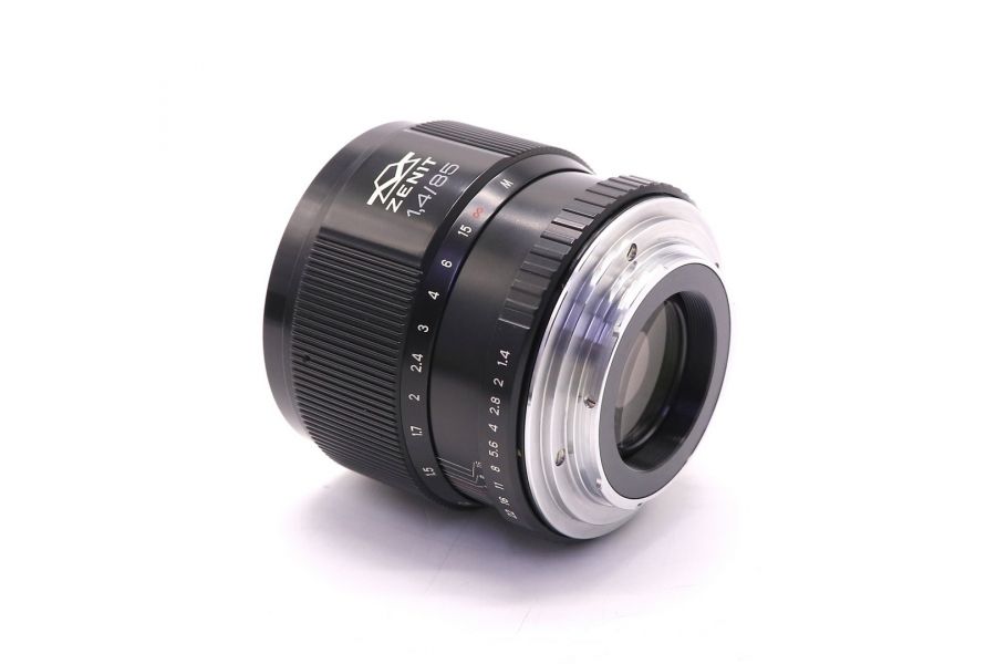 Зенитар-C 1.4/85 в упаковке 