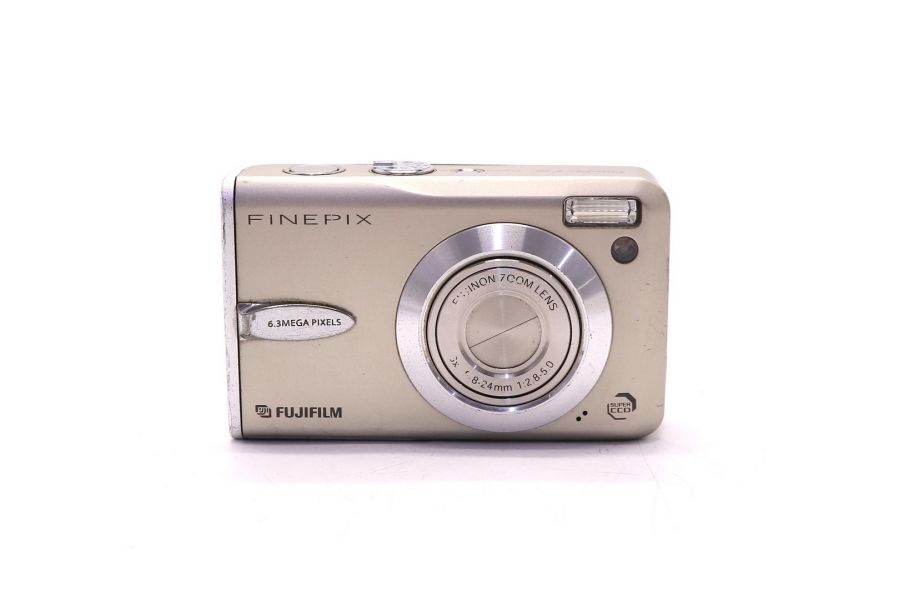 Fujifilm FinePix F30  компактная фотокамера