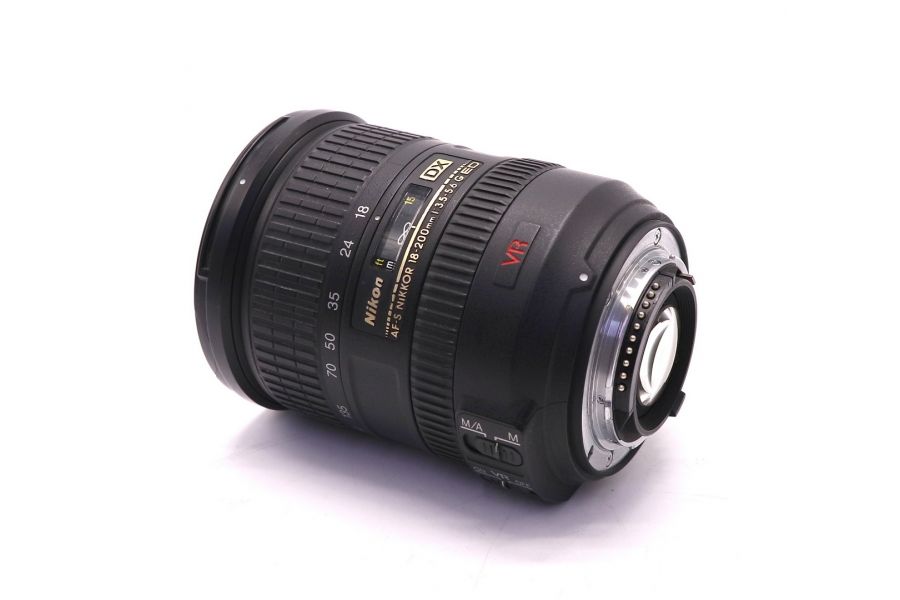 Nikon 18-200mm f/3.5-5.6G ED AF-S VR DX Nikkor (Thailand, 2010)