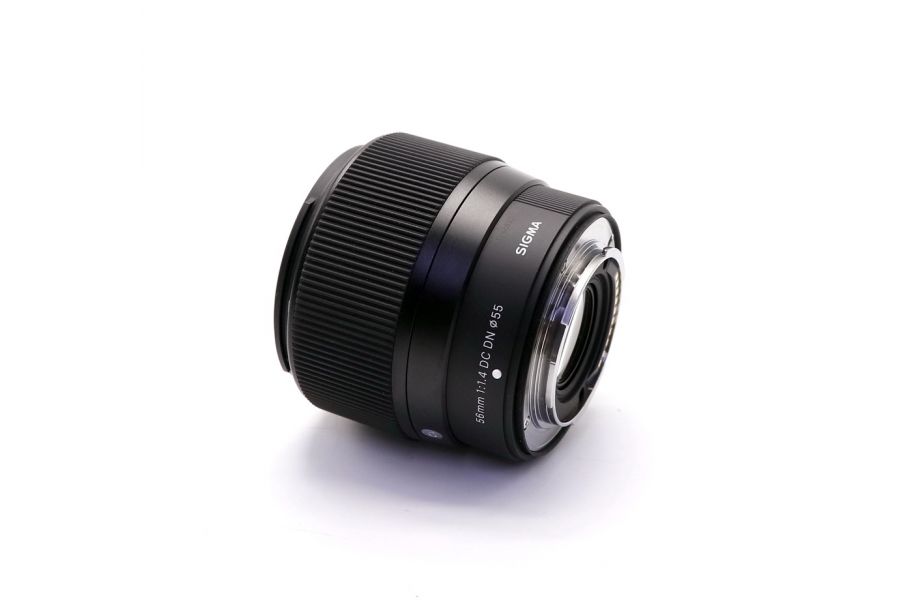 Sigma 56mm f/1.4 DC DN Contemporary Fujifilm X-Mount