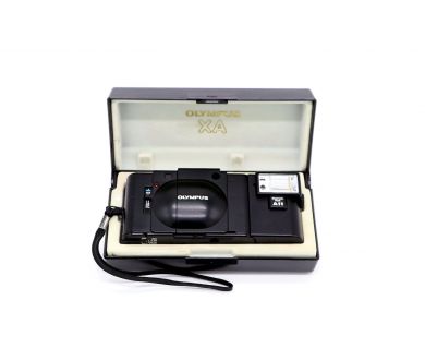 Olympus XA (Japan, 1983)