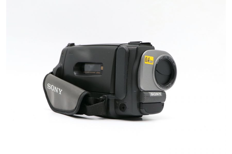 Видеокамера Sony CCD-TRV14E