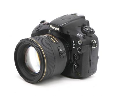 Nikon D800 kit 85mm f/1.4G AF-S Nikkor