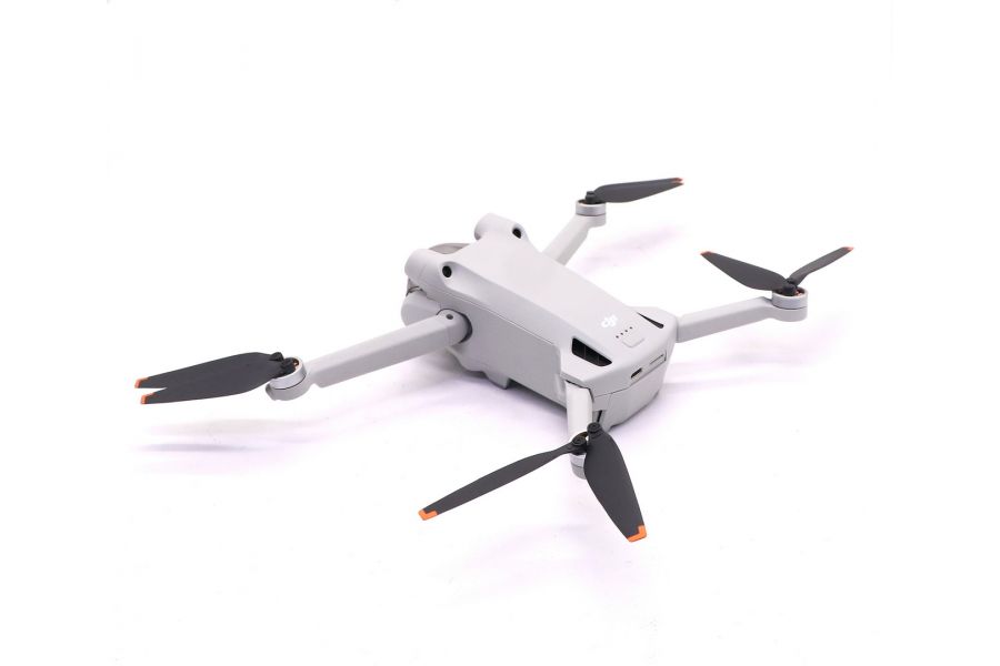 Квадрокоптер DJI Mini 3 Pro
