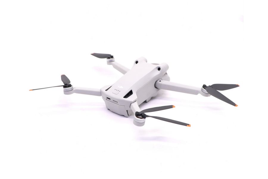 Квадрокоптер DJI Mini 3 Pro