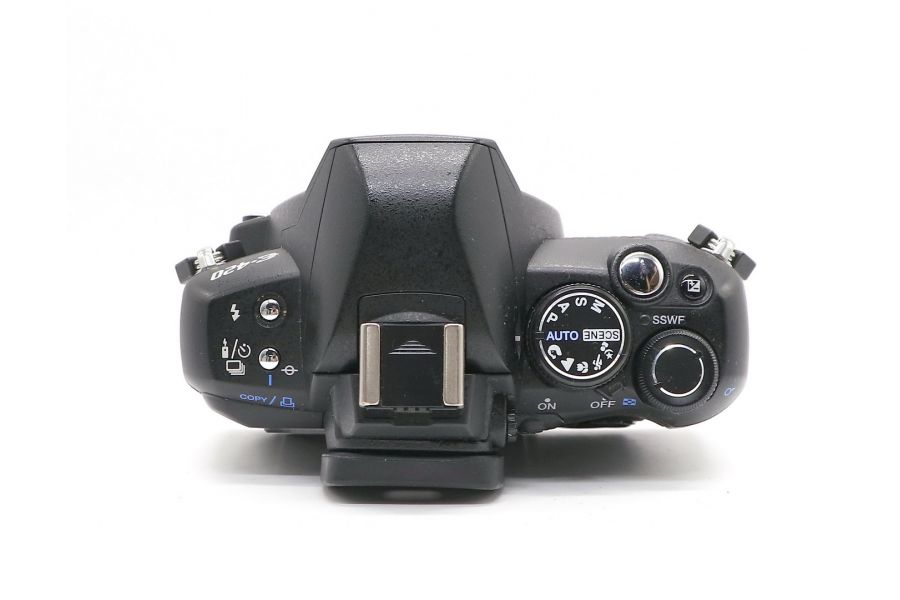 Olympus E-420 body в упаковке (пробег 23000 кадров)