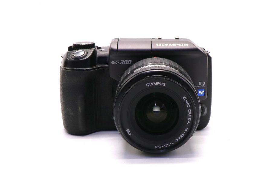 Olympus E-300 kit (пробег 10650 кадров)