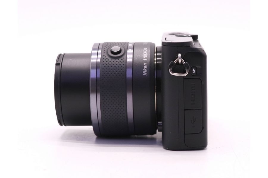 Nikon 1 J3 kit (пробег 3010 кадров)