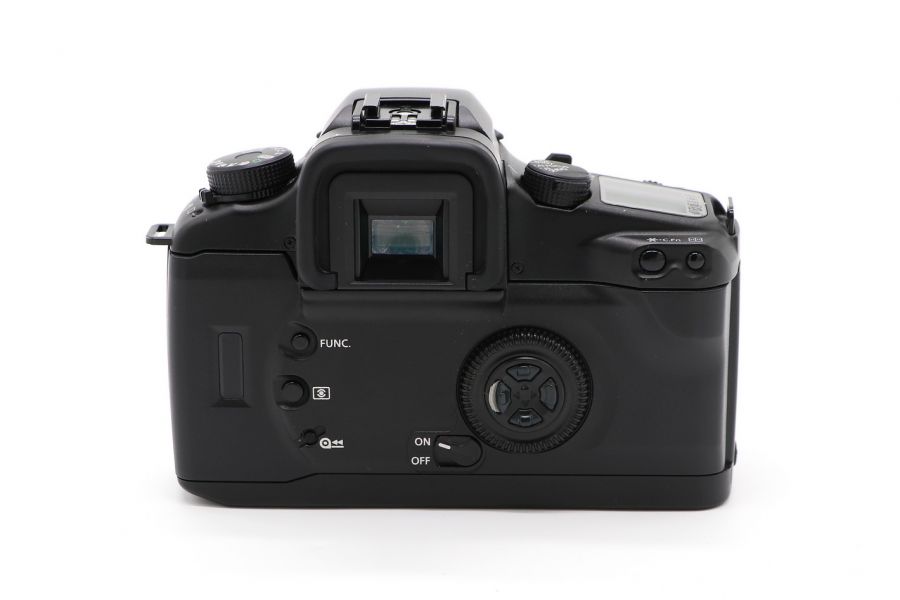 Зеркальный пленочный фотоаппарат Canon EOS 30 body