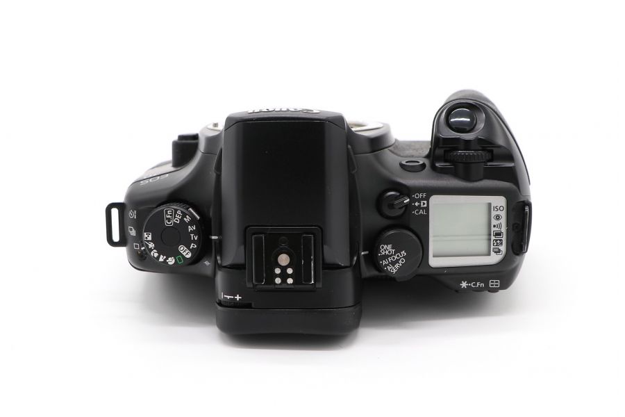 Зеркальный пленочный фотоаппарат Canon EOS 30 body