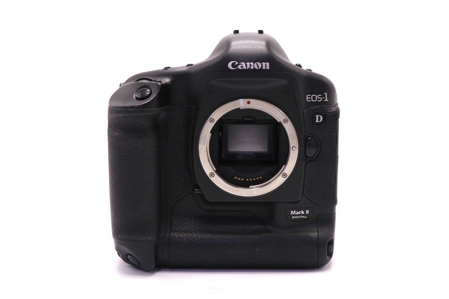 Canon EOS 1D Mark II body (пробег неизвестен)