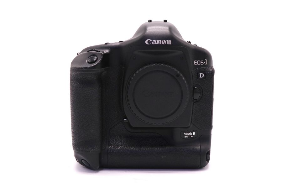 Canon EOS 1D Mark II body (пробег неизвестен)