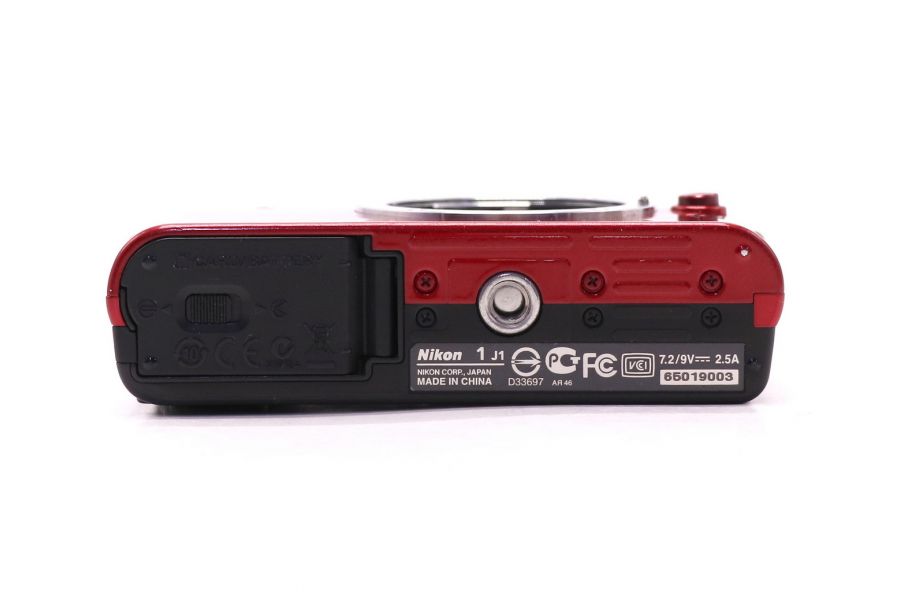 Nikon 1 J1 body (пробег 6500 кадров)