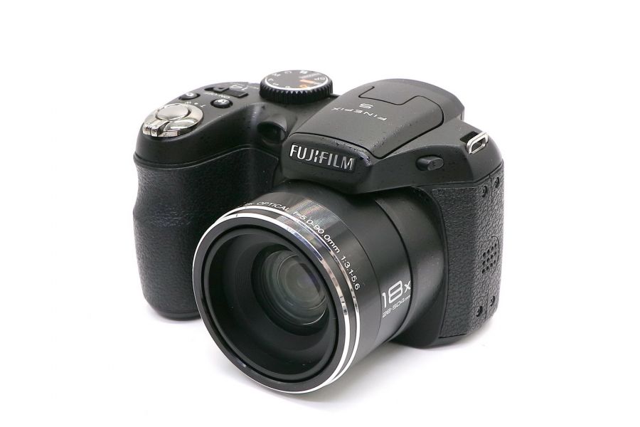 Fujifilm FinePix S2950 в упаковке