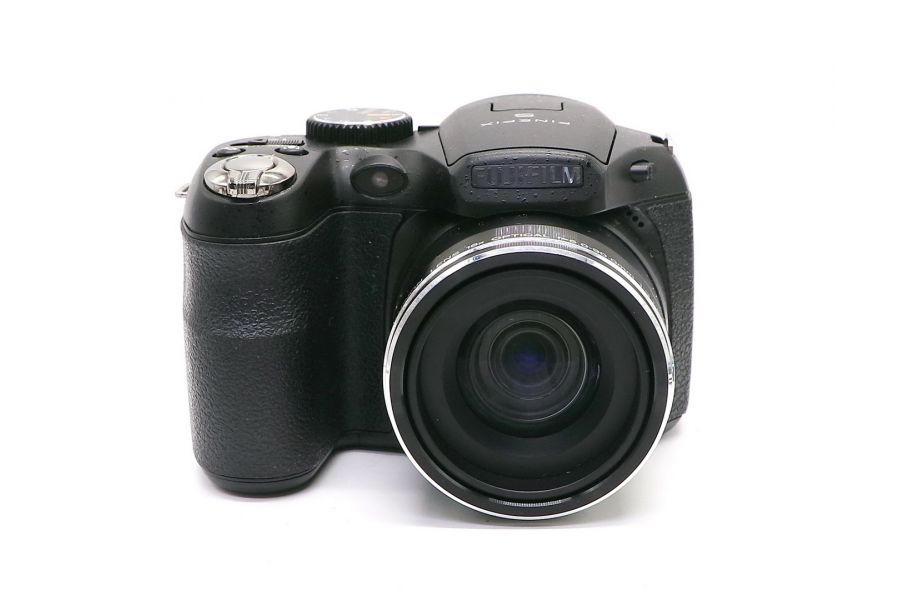 Fujifilm FinePix S2950 в упаковке