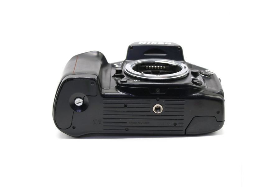 Nikon F90X body (Japan, 1995)