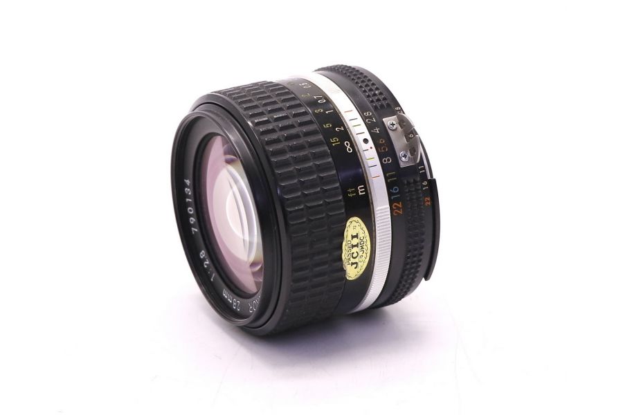 Nikon 28mm f/2.8 Nikkor AI-S широкоугольный