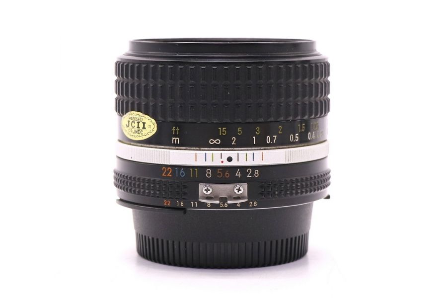 Nikon 28mm f/2.8 Nikkor AI-S широкоугольный