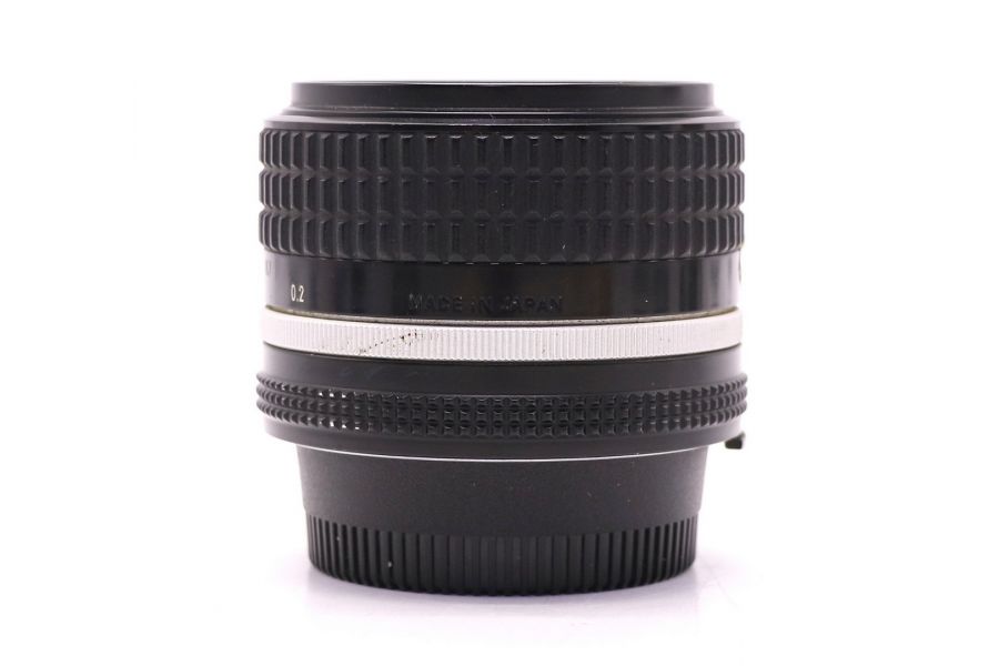 Nikon 28mm f/2.8 Nikkor AI-S широкоугольный