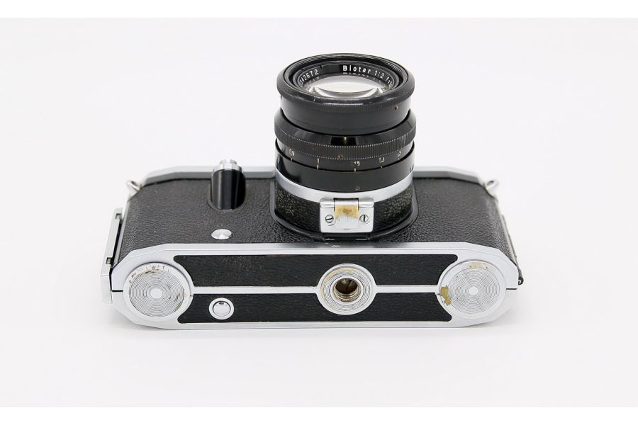 Contax S + Biotar T 2/58mm (Germany, 1953)