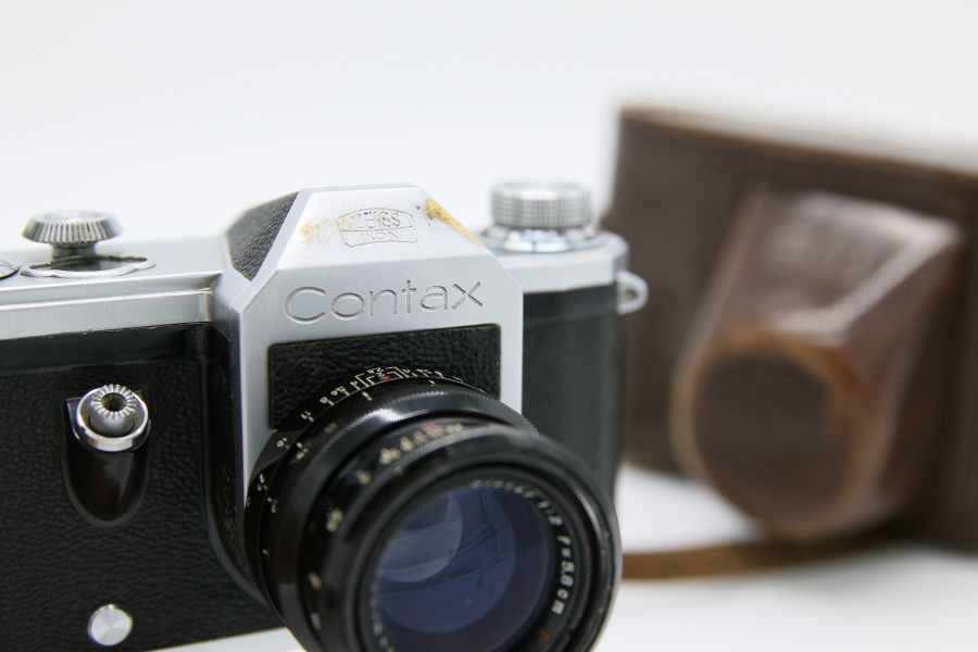 Contax S + Biotar T 2/58mm (Germany, 1953)