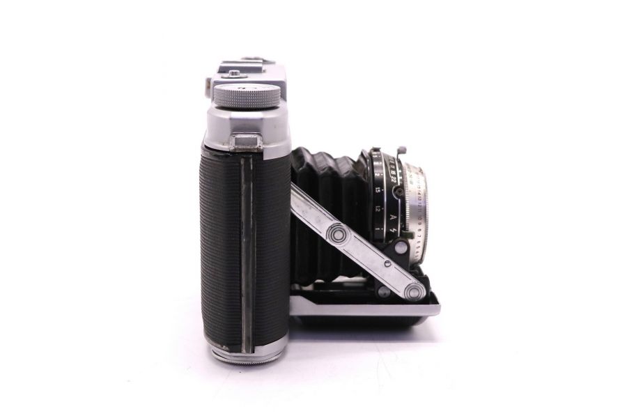 Искра (СССР, 1961) советская дальномерная камера