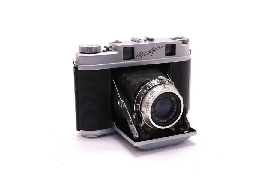 Искра (СССР, 1961) советская дальномерная камера