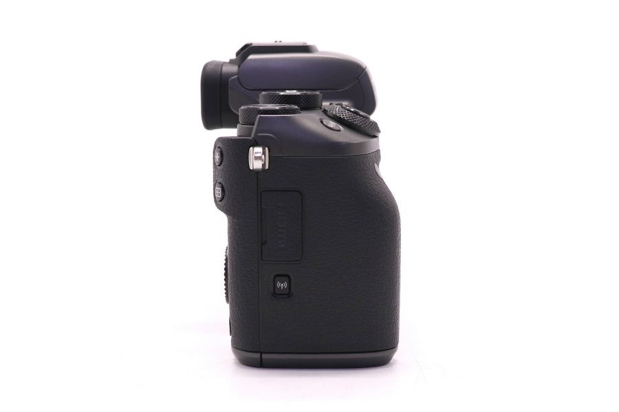 Фотокамера Canon EOS M5 body (пробег 1600 кадров)