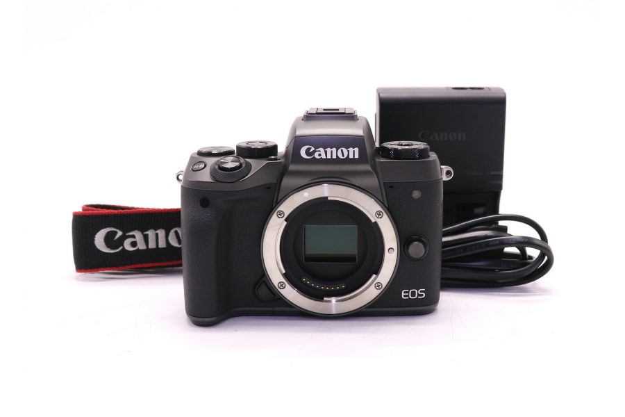 Фотокамера Canon EOS M5 body (пробег 1600 кадров)