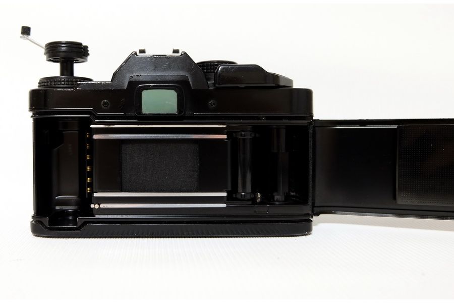 Olympus OM40 Program + Olympus OM-System F.Zuiko Auto-S 1:1,8/50mm