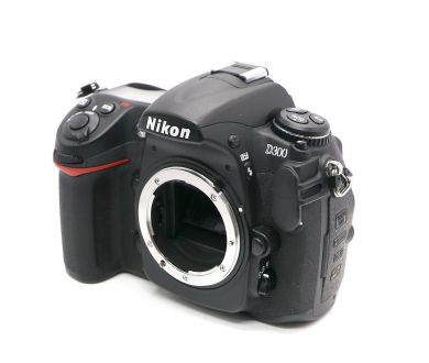 Nikon D300 body (пробег 7000 кадров)