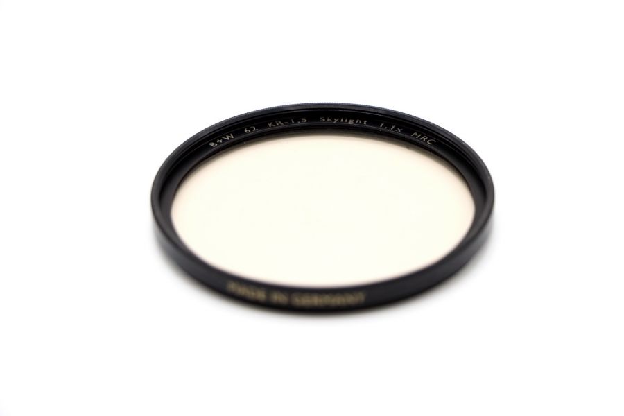 Светофильтр B+W 62 KR-1.5 Skylight 1.1x MRC