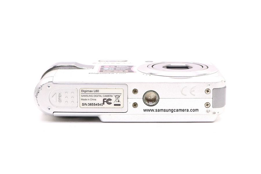 Samsung Digimax L60 в упаковке