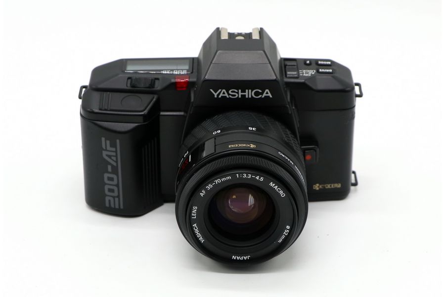 Yashica 200-AF kit (Japan, 1984)