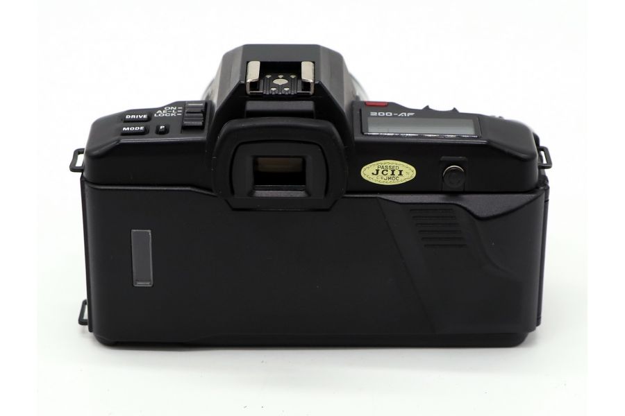 Yashica 200-AF kit (Japan, 1984)