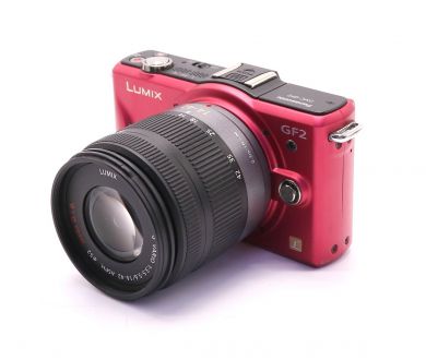 Panasonic Lumix DMC-GF2 kit (пробег 9300 кадров)