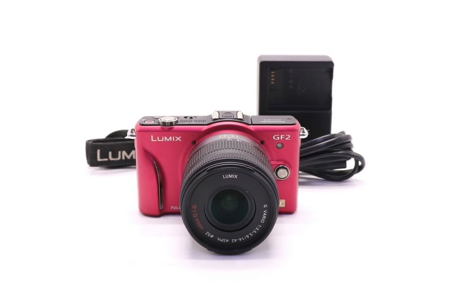 Panasonic Lumix DMC-GF2 kit (пробег 9300 кадров)