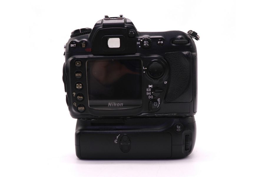 Nikon D200 body (пробег 111900 кадров)