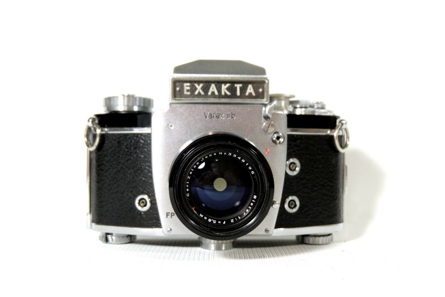 Exakta Varex IIb + Biotar 2/5.8cm (Germany, 1966)