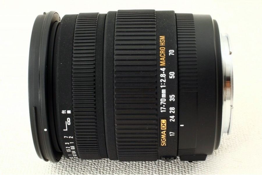 Sigma AF 17-70mm f/2.8-4 DC MACRO OS HSM в упаковке