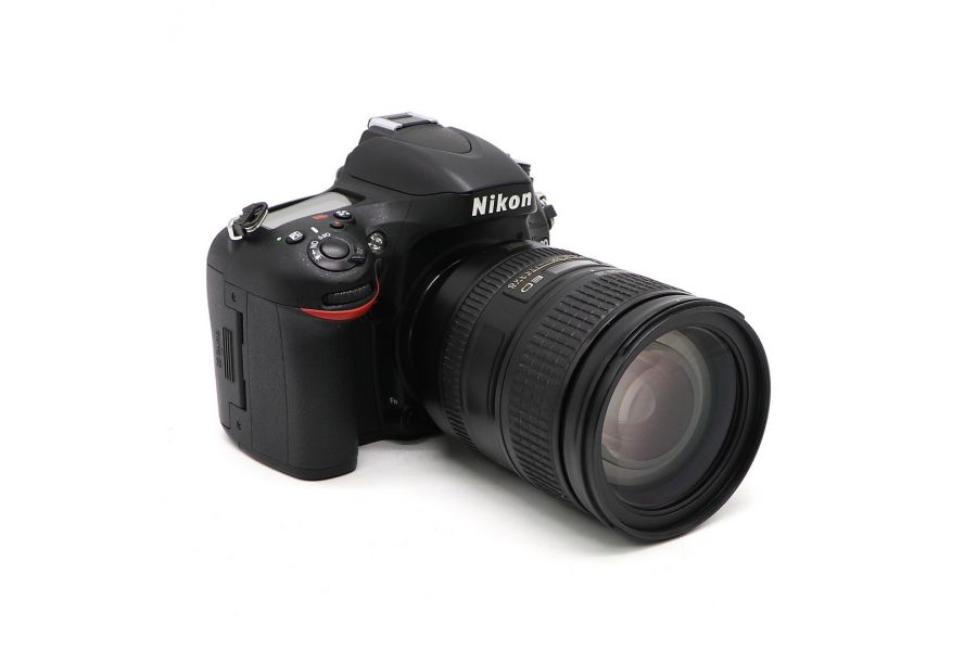 Nikon D600 kit 28-300mm f/3.5-5.6G ED AF-S Nikkor