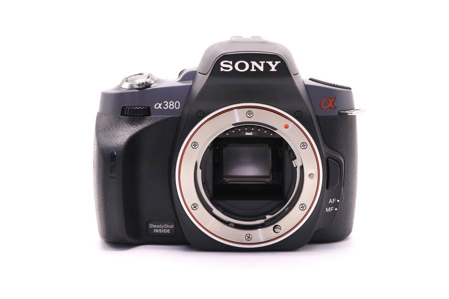 Sony a380 body (пробег 13940 кадров)