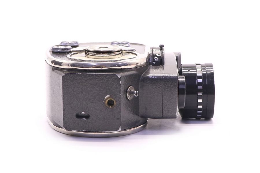 Кинокамера Кварц 2м прописью (КМЗ, 1971)