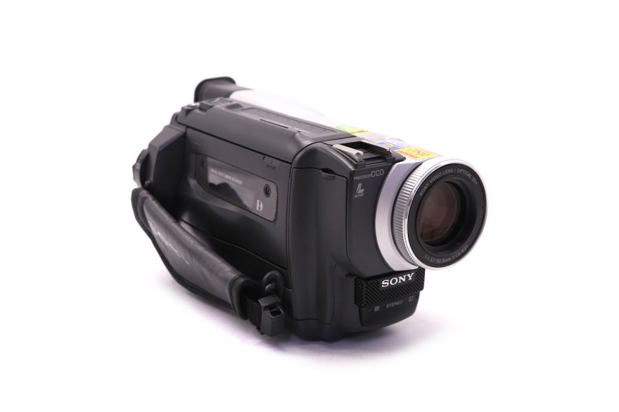 Видеокамера Sony DCR-TRV320E